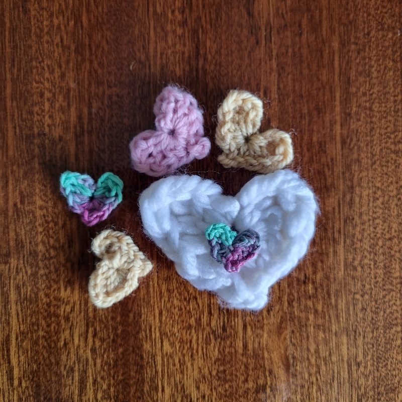 small crochet hearts